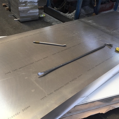 Un bon prix. Chine Plaque d'aluminium allié 1100 1050 1060 1070 3003 5052 5083 6061 7075 avec services de coupe et de soudage en ligne