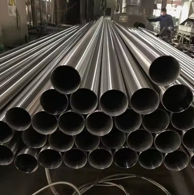 Un bon prix. Chine Pipe creuse décorative en acier inoxydable sans soudure ronde carrée en ligne