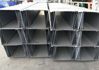 Un bon prix. Profils en U d'acier inoxydable marinés, sablage, surface de polissage en ligne