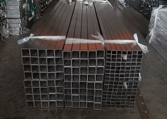 Un bon prix. Tube carré galvanisé d'acier inoxydable de la longueur 309S de 6m en ligne