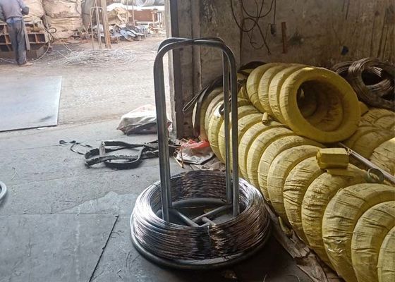 Un bon prix. fil machine recuit par appartement poli par 0.11mm d'acier inoxydable en ligne