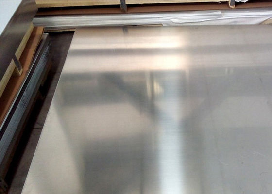 Un bon prix. Feuille laminée à froid de ferrite d'acier inoxydable d'en 1,4509 AISI 441 en ligne