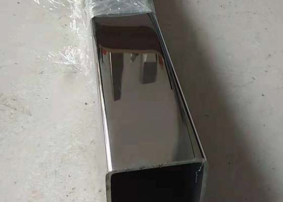 Un bon prix. 201 tubes soudés d'acier inoxydable de rectangle du tuyau Ss304 de catégorie en ligne