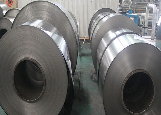 Un bon prix. 1,4509 439 2B finissent la bande Rolls d'acier inoxydable pour le pot d'échappement de véhicule en ligne