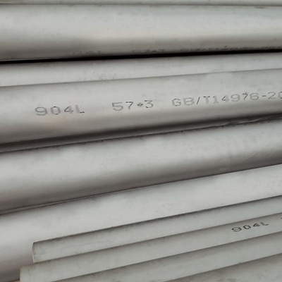 Un bon prix. Le tuyau d'acier inoxydable sans couture de TP304L Sch40 a soudé la canalisation de pétrole en ligne